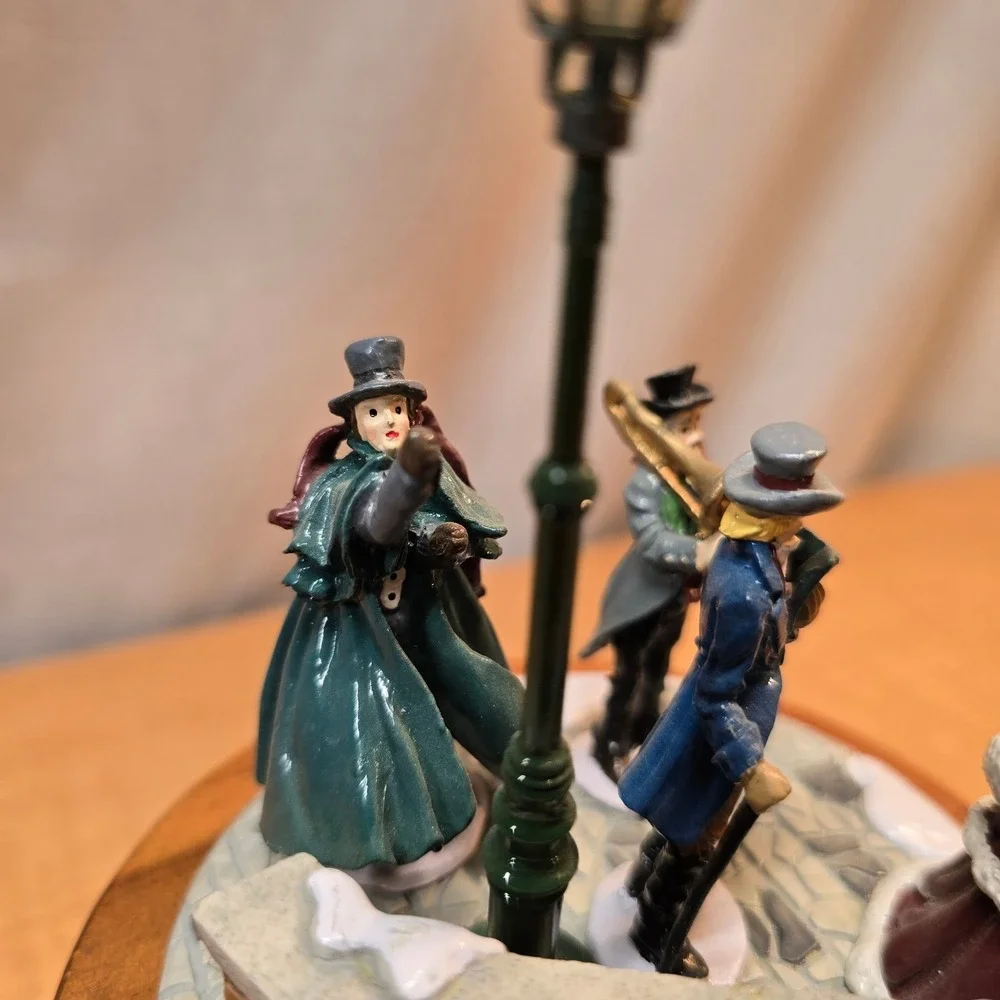 Department 56 Heritage Village Lighted Music Box 